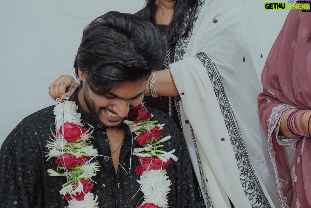 Bushhh Khan - 215.6K Likes - गोद भराई ke beautifull moments ♥️😍 vlog youtube pe post hai link brapdcast channel me hain !
.
.
click by @ms_photography_mumbai 
.
.
#babyshower #ibbush