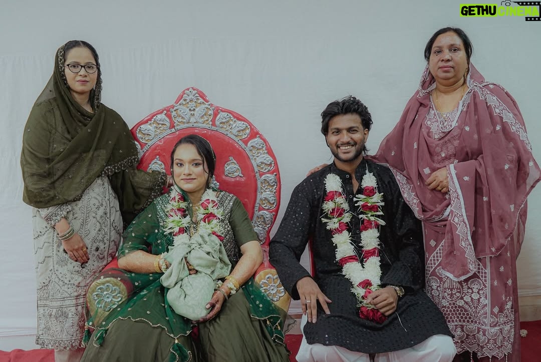 Bushhh Khan - 215.6K Likes - गोद भराई ke beautifull moments ♥️😍 vlog youtube pe post hai link brapdcast channel me hain !
.
.
click by @ms_photography_mumbai 
.
.
#babyshower #ibbush