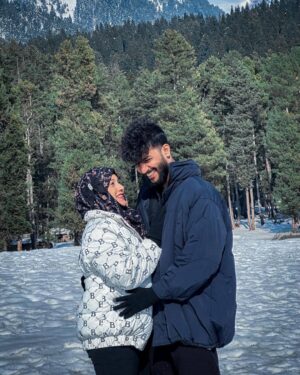 Bushhh Khan Instagram - Kashmir ❤️😍 #ibbush 
.
.
#kashmir #love