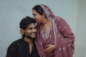 Bushhh Khan Instagram - गोद भराई ke beautifull moments ♥️😍 vlog youtube pe post hai link brapdcast channel me hain !
.
.
click by @ms_photography_mumbai 
.
.
#babyshower #ibbush