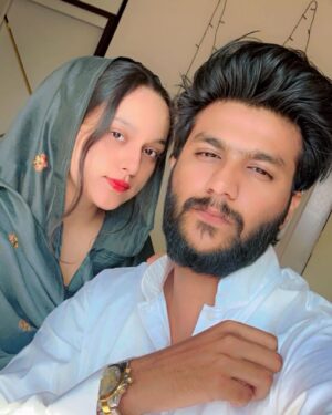 Bushhh Khan Instagram - Better together ♥️🌍 #ibbush