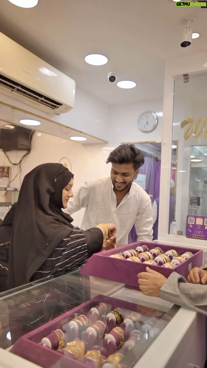 Bushhh Khan - 117K Likes - 🎉 Mark your calendars for an unforgettable evening! Join us for the Grand Lucky Draw and Prize Distribution Ceremony as we celebrate our valued customers and their luck! 🏆✨

📅 Date: 26th January 2025
📍 Venue: All Taqwa Jewellers Branches
⏰ Time: 7:00 PM to 8:00 PM

Be there to witness the joy of winning and to celebrate together! 🥳💖 

#TaqwaJewellers #GrandLuckyDraw #CelebratingWinners