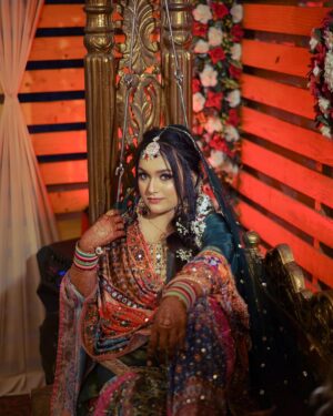 Bushhh Khan Instagram - Mehndi pictures 💚  #ibbush 
.
.
Makeup by : @twinkle_slick_makeover_studio 

Outfit from : @irminfashion ( In Mumbra )