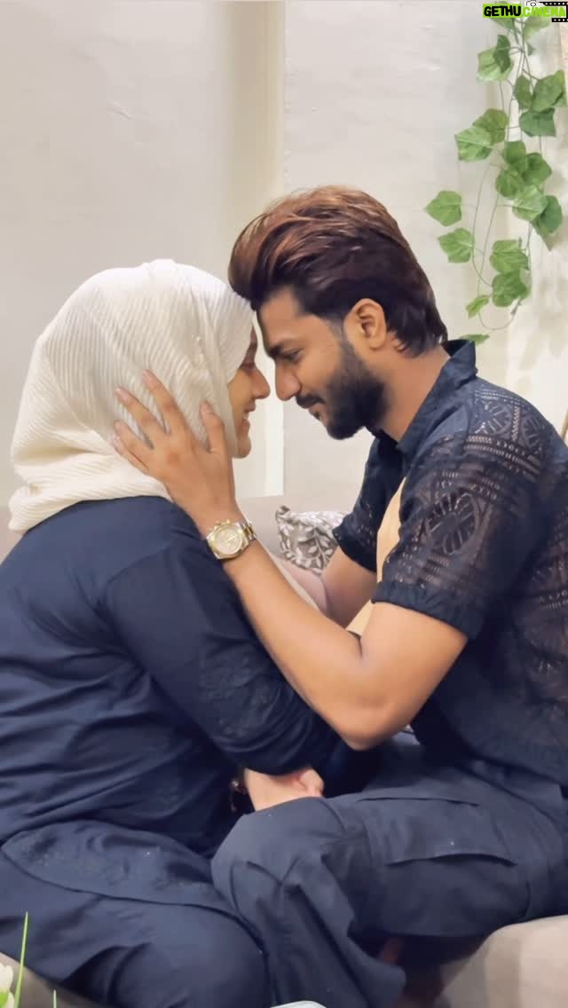 Bushhh Khan - 141.4K Likes - Tag your love ♥️🌍 #ibbush 
.
#trending #trendingreels #viral #romantic #couple #couplegoals #love #explore #foryou