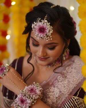 Bushhh Khan Instagram - Haldi Day💜
.
.
#ibbushkishadi