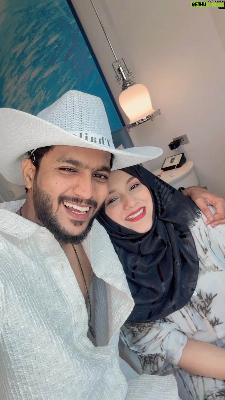 Bushhh Khan - 150K Likes - Perfect lyrics❤️🙈 #ibbush 
.
.
#couple #romantic #trending #viral #love