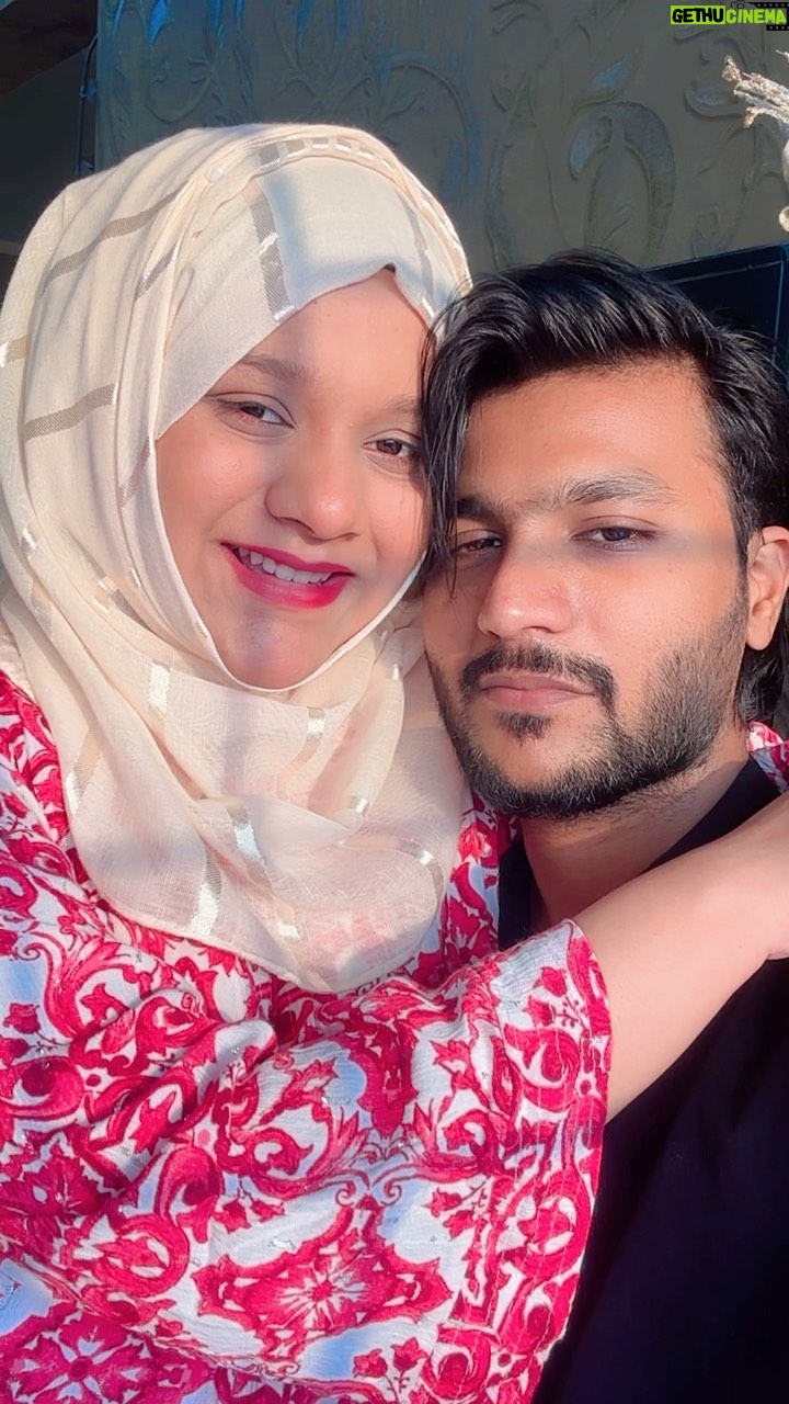 Bushhh Khan - 107.7K Likes - My whole world🌍💯 #ibbush 
.
.
#viral #trending #couplegoals #trendingreels #love #romantic #couple #bushians #foryou