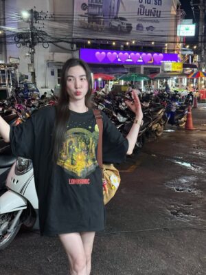 Butsakon Tantiphana Instagram - สักหน่อย เดี๋ยวเค้าจะหาว่าเรามาไม่ถึง 🗿🦪
#dignehongmanop #phakdibodin
#HongmanopHome #เปิดบ้านหงษ์มานพ
7years8months22daysold
@captainpu @dignehongmanop
