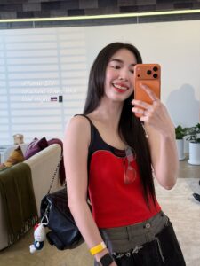 Butsakon Tantiphana Top 100 Instagram Photos and Posts