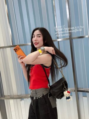 Butsakon Tantiphana Instagram - iPhone 17📱 touched down BKK last night!!
🇹🇭WELCOME to THAILAND🇹🇭
เมื่อคืนพวกเราได้สัมผัสและทดลองใช้ iPhone 17 เป็นกลุ่มแรกๆในประเทศไทยเลยค่ะ ก็เลยตื่นเต้นกันอย่างที่เห็นค๊าา555😆🤳🏼
#HongmanopHome #เปิดบ้านหงษ์มานพ