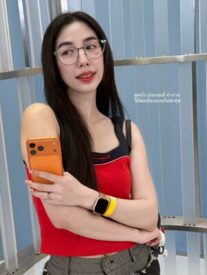 Butsakon Tantiphana Instagram - iPhone 17📱 touched down BKK last night!!
🇹🇭WELCOME to THAILAND🇹🇭
เมื่อคืนพวกเราได้สัมผัสและทดลองใช้ iPhone 17 เป็นกลุ่มแรกๆในประเทศไทยเลยค่ะ ก็เลยตื่นเต้นกันอย่างที่เห็นค๊าา555😆🤳🏼
#HongmanopHome #เปิดบ้านหงษ์มานพ