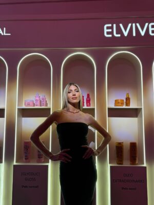 Candela Ruggeri Instagram - Ahora siiii š Lanzamiento DREAM LISO š @lorealparis ya lo probaron ???
Thanks
St. @giulguagninist
Joyas @swarovski_argentina
H @rodrigomesina
M @celesteuria
Dress @eltesoroargentina