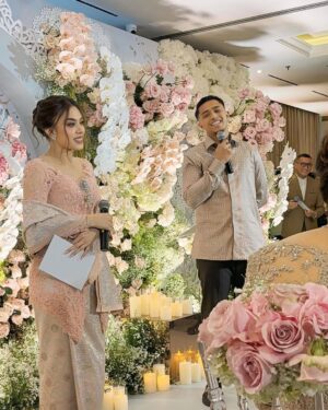 Carissa Putri Instagram - Shalva & Akbar’s Engagement Day 💍
Semoga dilancarkan terus sampe pernikahan ya💜
So happy for you guys 🫶🫶