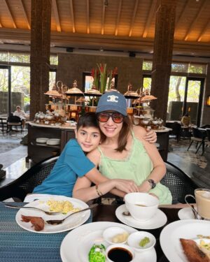 Carissa Putri Instagram - After 13 years of marriage, here come my two incredible boys… Q & Z Alhamdulillah 🥰
Peluk mama terus sampe gede ya 🤗🤗