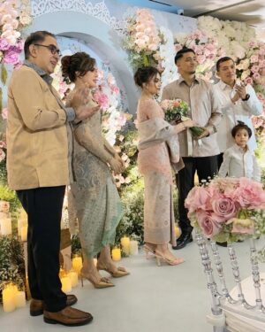 Carissa Putri Instagram - Shalva & Akbar’s Engagement Day 💍
Semoga dilancarkan terus sampe pernikahan ya💜
So happy for you guys 🫶🫶