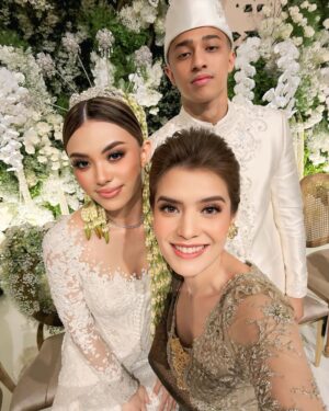 Carissa Putri Instagram - Akad Nikah Akbar and Shalva 💍👰♀️
Kaka Shalva yang selalu jadi rebutan sepupunya, We love you Kaka Shalva 🩷🩷