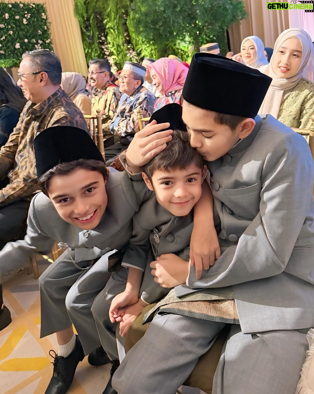 Carissa Putri - 21.8K Likes - Akad Nikah Akbar and Shalva 💍👰‍♀️
Kaka Shalva yang selalu jadi rebutan sepupunya, We love you Kaka Shalva 🩷🩷