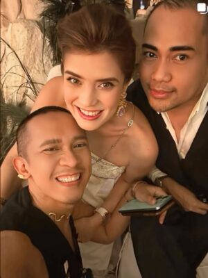 Carissa Putri Instagram - With the Prettiest bride 👰♀️ @lunamaya
Happy Wedding Luna & Maxime, happy2 terus ya kalian 🩷🩷🩷
