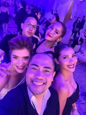 Carissa Putri Instagram - With the Prettiest bride 👰♀️ @lunamaya
Happy Wedding Luna & Maxime, happy2 terus ya kalian 🩷🩷🩷
