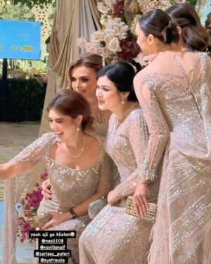 Carissa Putri Instagram - Cheers to love, laughter and happily ever after for Shalva and Akbar 🥰
Kaka Shalva kesayangan kita semua ❤️