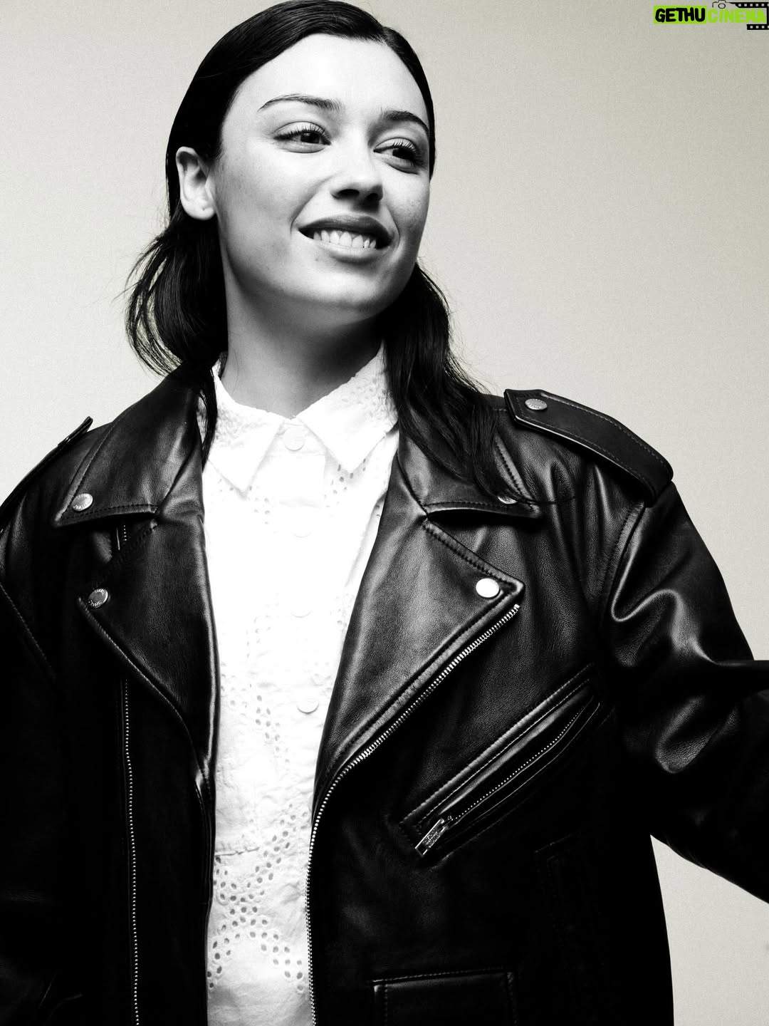 Carla Díaz - 13.9K Likes - @neo2_magazine 🤍🖤