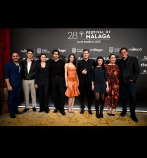 Carla Díaz Instagram - El 16 de Marzo estrenamos en @festivalmalaga y el 21 de Marzo en cines 🤍 “8” @juliomedemfilm @morenafilms
Mua @_chingisabella 💖 @narsissist @kerastase_official
