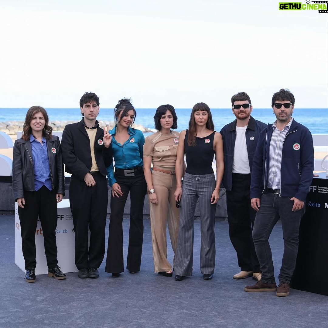 Carla Díaz - 11.4K Likes - Ayer estrenamos @larutaserie en @sansebastianfes y el 26 de Octubre es vuestra en @atresplayer 🩵

…

Stylist @maria_bernad @gucci archive 
Hair @yosbaute @dyson_es @one__offartists 
Makeup @veroluna.makeup @diorbeauty 
Photo @eduardorawdriguez 
👫 @borjavera @borial_management
