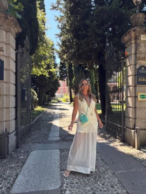 Carla Perez Instagram - Continuação do nosso álbum de viagem 👩🏼❤️💋👨🏽
#Itália 🇮🇹
Parte 2