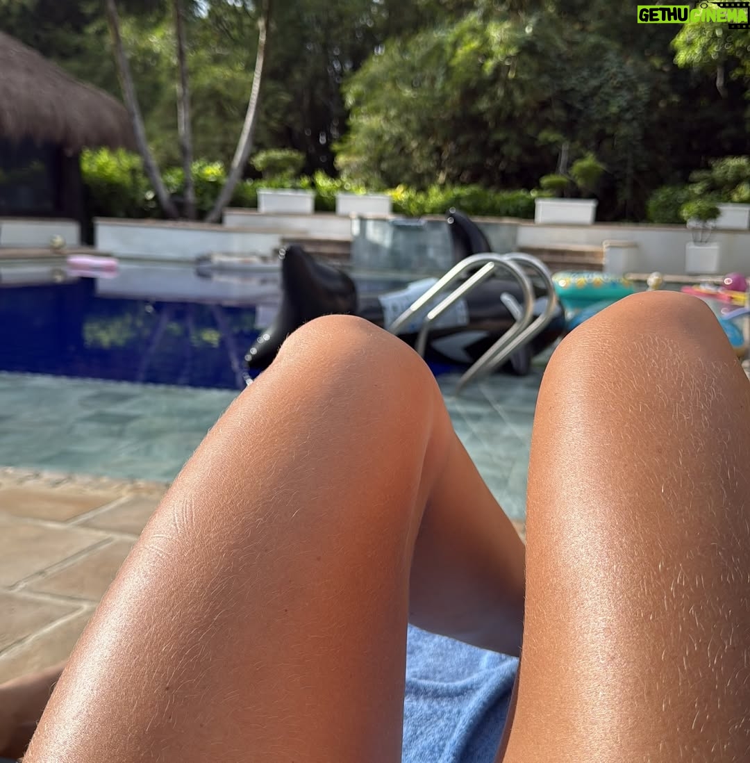 Carolina Cruz - 61.5K Likes - RENACER todos los días para MERECER desde el amor, en compañía siempre de  las ALMAS  que se  reconocen ❤️ @jamil_farah @mmelyeye #Amigos