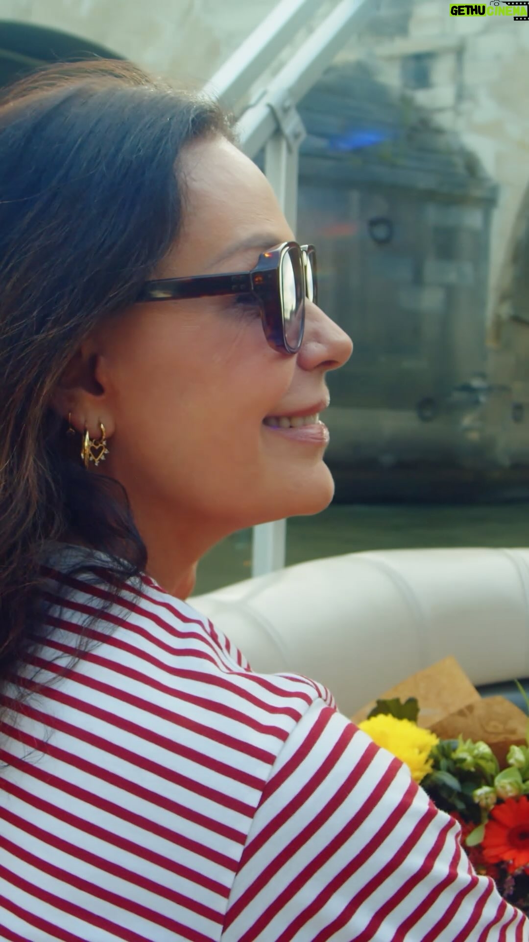 Carolina Ferraz - 20.8K Likes - Paris é um charme, todos os cantos que eu olho encontro lugares encantadores e detalhes de tirar o fôlego... Que delícia de lugar! E o melhor é que com meu Mastercard Black a minha única preocupação é aproveitar a viagem, já que posso contar com assistência emergencial e seguro bagagem, não é demais? 
@mastercardbrasil 
#Priceless #destinosquenãotempreço 
#publi