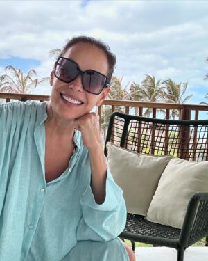 Carolina Ferraz Instagram - Foram dias lindos de muito sol, novas amizades, caminhadas, leitura e comida boa!! Muito feliz em conhecer esse lugar lindo da nossa costa, lugar pra voltar muitas vezes. ❤️❤️❤️