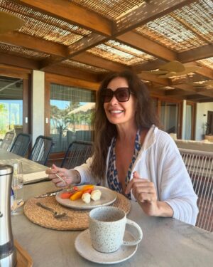 Carolina Ferraz Instagram - Foram dias lindos de muito sol, novas amizades, caminhadas, leitura e comida boa!! Muito feliz em conhecer esse lugar lindo da nossa costa, lugar pra voltar muitas vezes. ❤️❤️❤️