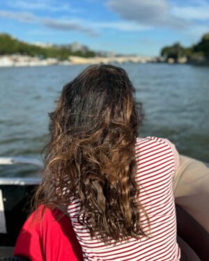 Carolina Ferraz Instagram - Semaninha que passei fora e fiz um pouco de tudo o que gosto, andei muito, encontrei amigos, trabalhei e me diverti, tudo isso em Paris que é uma das cidades que mais amo. ❤️