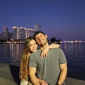 Carolina Mestrovic Instagram - Feliz cumpleaños mi vida!! Te amo con todo mi corazón! Te mereces todo lo hermoso en esta vida! Eres un hombre maravilloso y estoy muy orgullosa de ti mi amor! Gracias por ser luz en mi vida. Hoy celebro el día que llegaste al mundo y espero poder hacerlo por muchos años más a tu lado. TE AMO!❤️