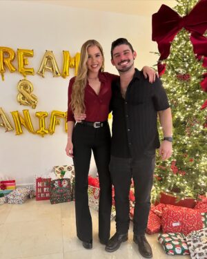Carolina Mestrovic Instagram - Feliz Navidad! 2024 🎄✨