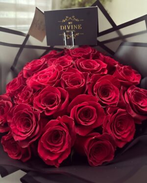 Carolina Mestrovic Instagram - Que lindo estuvo!! Feliz aniversario mi amor!! Gracias por tu amor, por ser mi mejor amigo y el mejor esposo del mundo! Por cuidarme y hacerme feliz!! Te amooo!! Y espero sigamos celebrando siempre nuestro camino juntos!!❤️