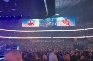 Carolina Padrón Instagram - Estrategia y ajuste. Siento que la esquina de Canelo no supo cómo afrontar la velocidad de Crawford. Seguían buscando el golpe de poder, con solo dos golpes ante un peleador que le soltaba constantemente ráfagas a la cara. Sobrepasado. Después del 5to round era claro que Crawford tenía la ventaja.