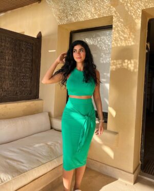 Caroline Azmy Instagram - Hello August ☀️💚
