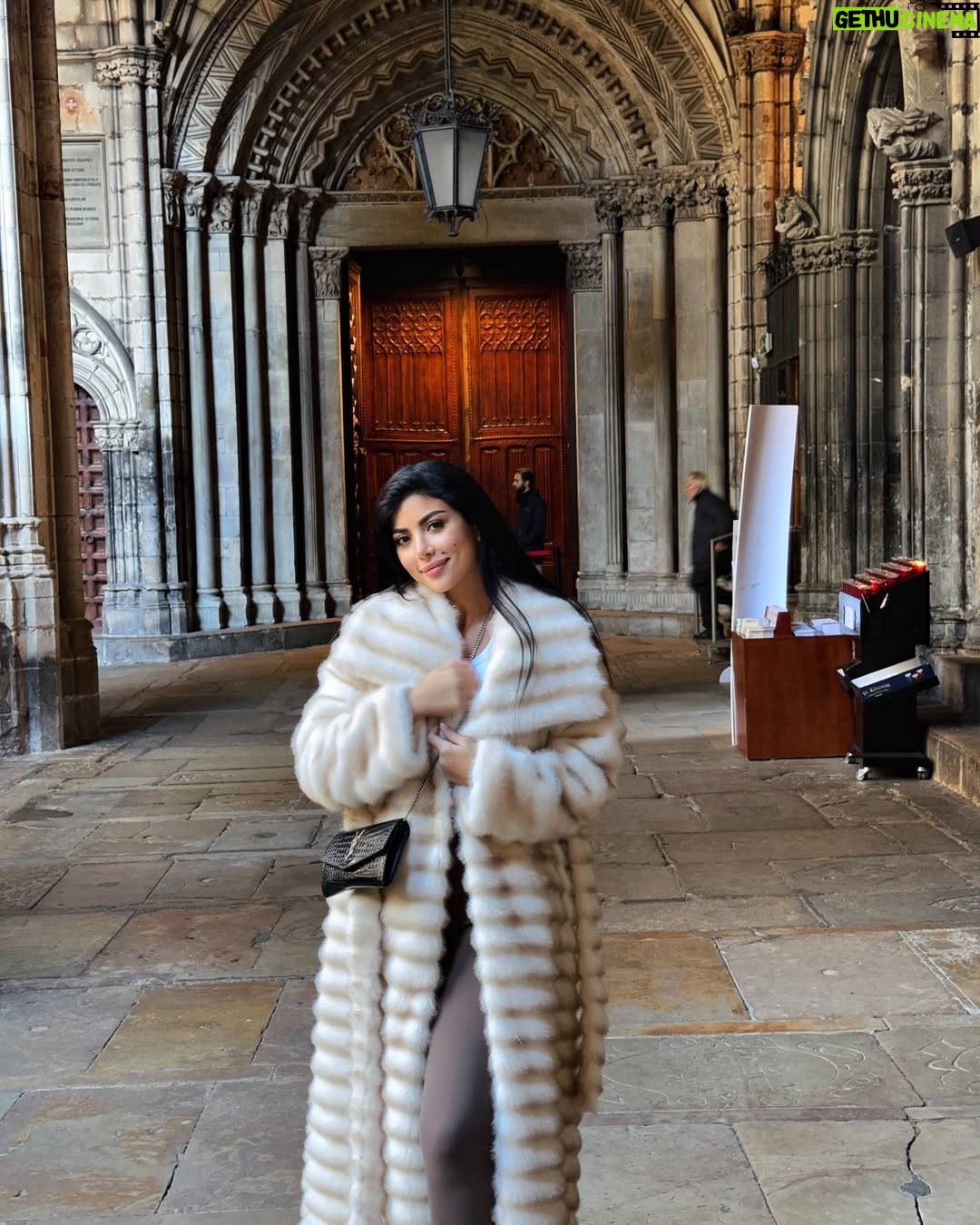 Caroline Azmy - 186.8K Likes - 