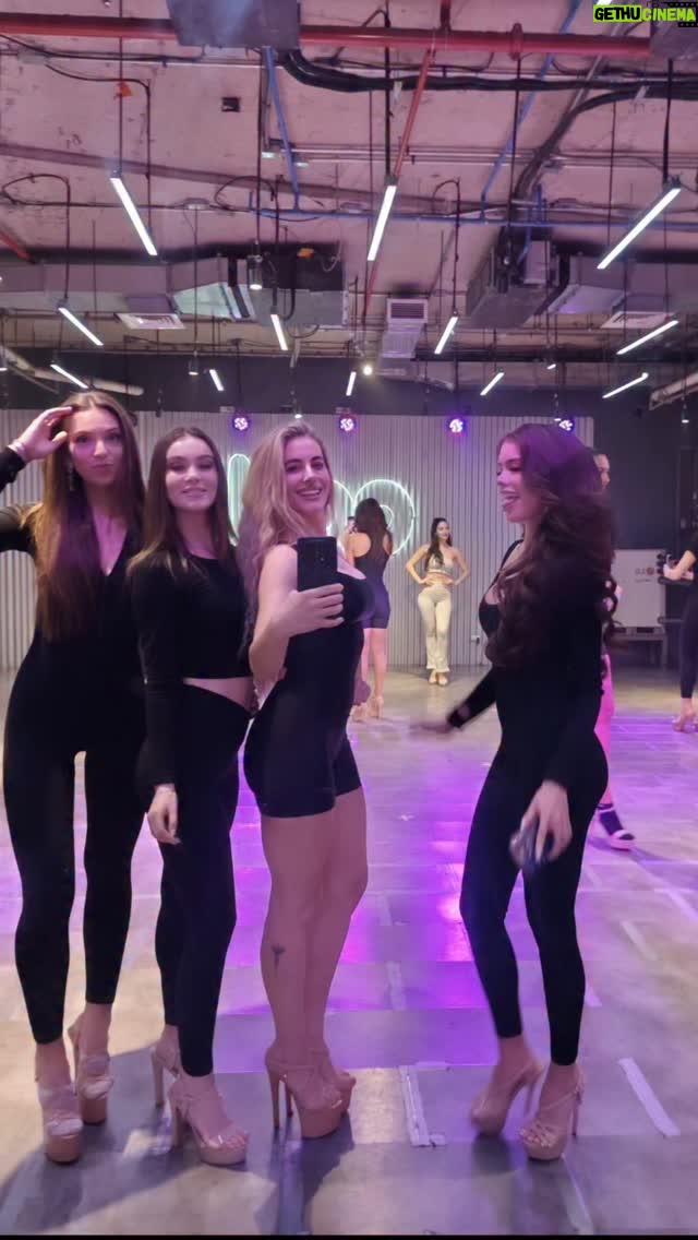 Catalina Palacios - 3K Likes - Del ensayo de ayer con  las más hermosas del mundooooo!! Preparándonos para @misschileuniverso entrenadas por el top! @juanfra.mr 😎 en la academia de @connyazuadancefactory 😃♥️🔥🔥🔥🔥🔥🔥 aquí les dejo sus insta para que la conozcan 🥰
@hi_itspau
@josefa.rodriguezelo
@martinakriskovich
@sofi_bozzo
@marti_.laube
@jesuhonoratoo

@agucarrasco__
@nallabobadilla 
@innamoll
@andrea.delsolar
@carolasummer
@florenciariverag 
@arlett.andrea 
@feniamena
@joseorrego.g