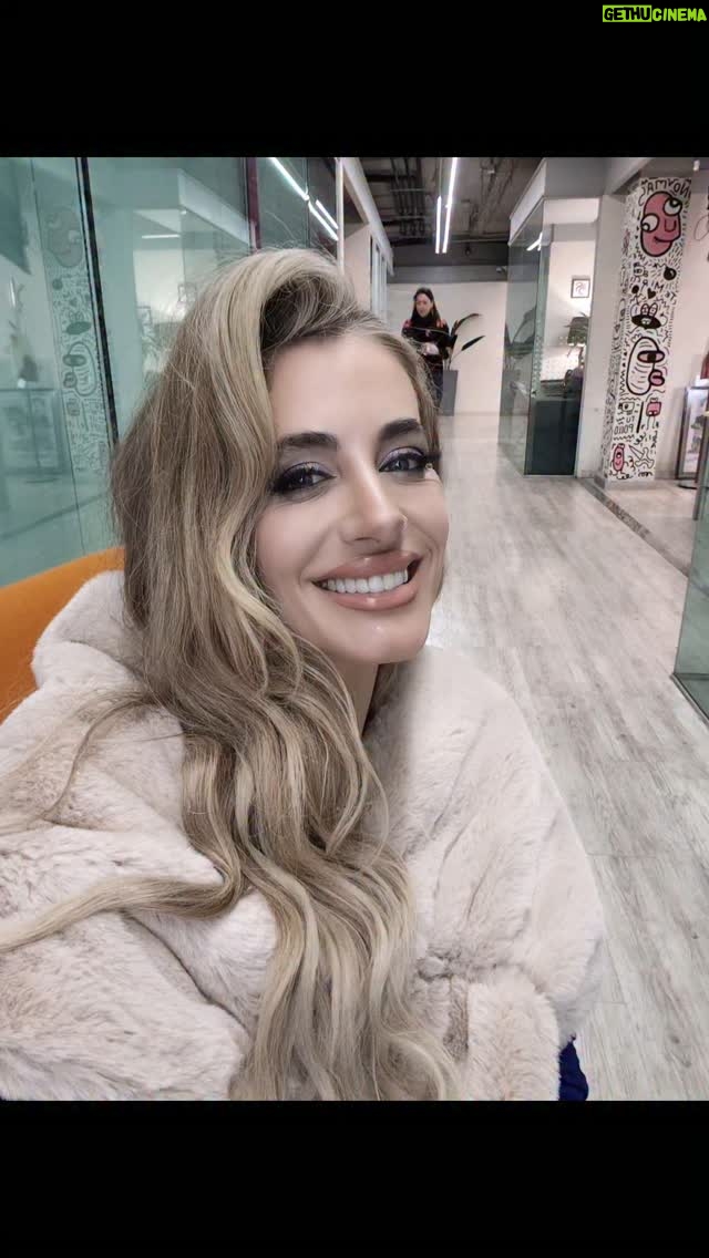 Catalina Palacios - 2.4K Likes - Hoy, imposición de bandas 😍🇨🇱🔥👑💪 que lindo día! ♥️ Gracias a todos los profesionales que lo dieron todo hoy!!!!! Estos son días mágicos llenos de entrega y conexión! Que hermosa experiencia para todas! junto a @misschileuniverso para @missuniverse
