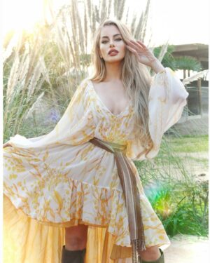 Catalina Palacios Instagram - Vestido amarillo @marseguraoficial
Estilo @marilynvcc
Vestido blanco @pazmoresco
Estilo @andre.imagenysanacion
Maquillaje y pelo Catalina Palacios
Foto @xteriofotografia
Dirección de proyecto @positive_models
Para @misschileuniverso rumbo a @missuniverse