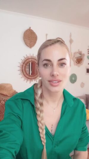 Catalina Palacios Instagram - Que entretenido es también hablar sobre la inteligencia y mas! Me pidieron mucho este comentario 🎇❤✨