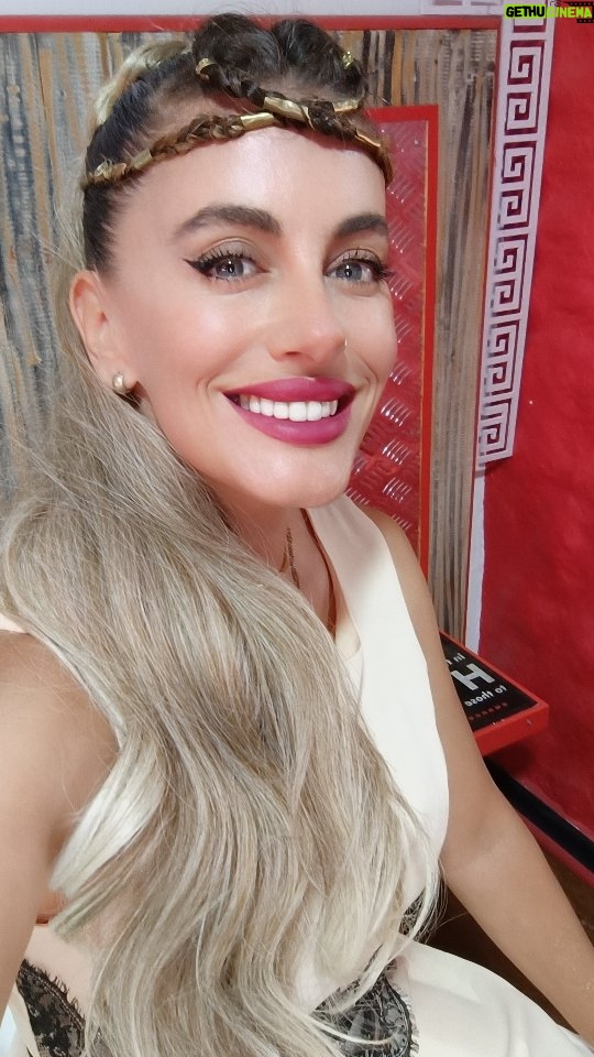 Catalina Palacios - 1.2K Likes - Look del primer día animando el festival de #renaico 🎇 pucha que lo pasamos bien mi gente hermosaaaaaa!!!!