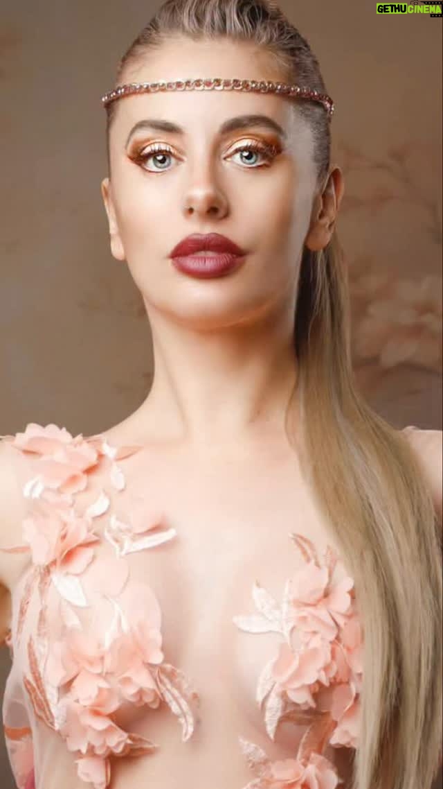 Catalina Palacios - 3.7K Likes - Gracias con todo mi corazón al equipo que he conformado para esta preciosa e inmensa experiencia!  Que tránsitamos Para @misschileuniverso 
@ifuran : fotos.❤️‍🔥
@pazmoresco: alta costura.❤️‍🔥
@almasur_hoteles: locación.❤️‍🔥
Maquillaje y pelo hecho por mi ❤️‍🔥
#candidata
#Missmaitencillo 
#MissUniversoChile 
#MissUniversoChile2025 
#desafio
#altacostura
#pazmoresco
#missuniverse