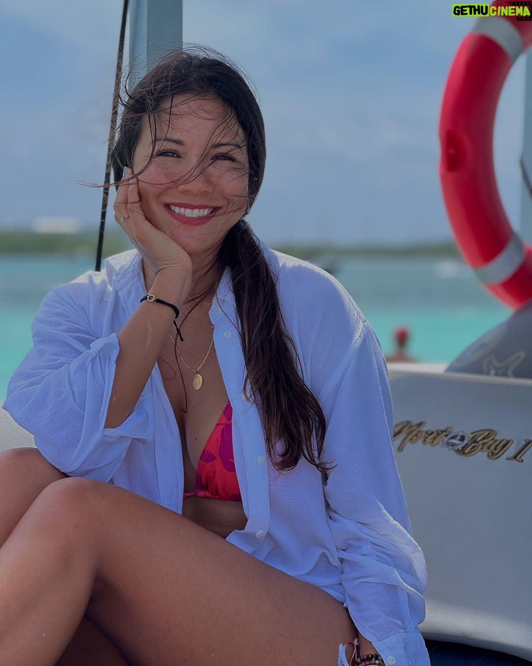 Caterin Escobar - 114.8K Likes - Una vueltica por San Andrés 📍
#familia #carrete