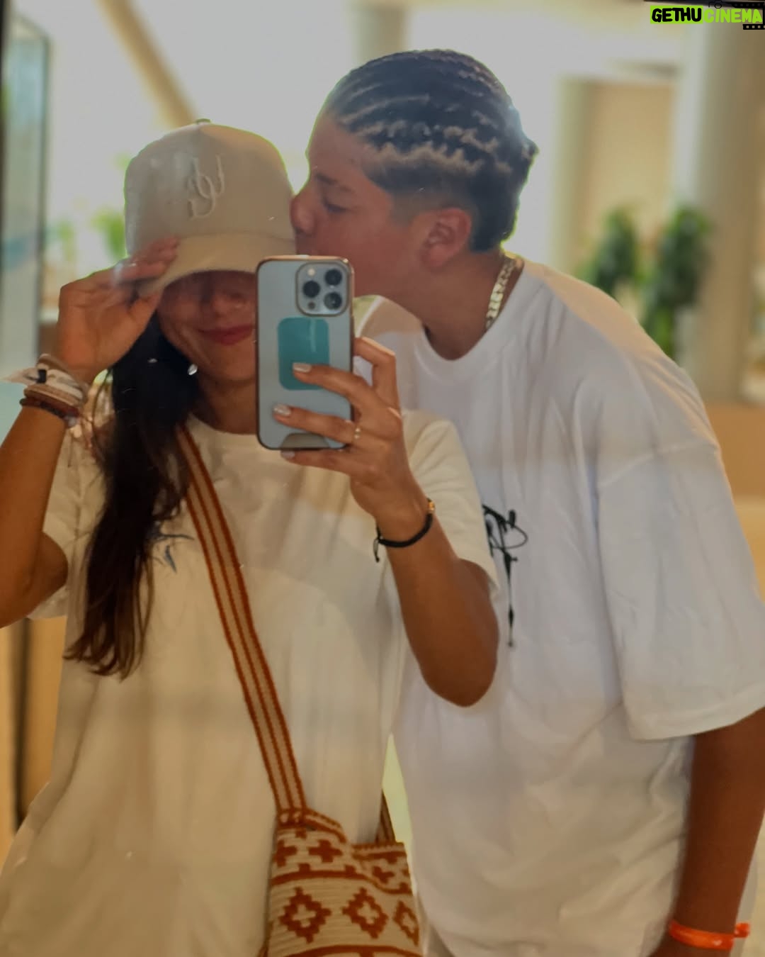 Caterin Escobar - 114.8K Likes - Una vueltica por San Andrés 📍
#familia #carrete