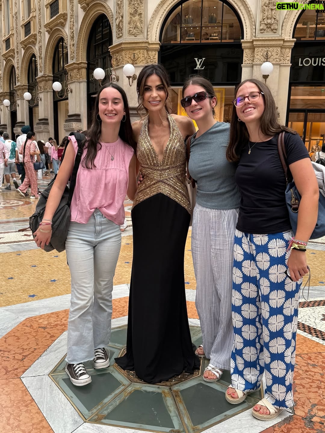 Caterina Valentino - 11.6K Likes - 🥹 𝐖𝐎𝐖 👏🏻♥️
10 años después… 
𝐕𝐈𝐏 es un movimiento global! 🌍
Me escriben mensajes en turco, ruso, francés, árabe, portugués, hindú…chino. A veces, para entender,  traduzco el idioma.
Y es que nuestra comunicación es genuina no necesita lenguaje💖
Este movimiento tiene un solo propósito:
✨ Que seas la mejor versión de ti ✨
𝐋𝐎𝐕𝐄 𝐘𝐎𝐔 𝐒𝐎 𝐌𝐔𝐂𝐇 𝐌𝐘 𝐕𝐈𝐏𝐒’𝐬 🫂❣️❣️❣️

💂🏻

🥹 𝐖𝐎𝐖👏🏻♥️
10 years later…
𝐕𝐈𝐏 is now a global movement! 🌍
I get messages in Turkish, Russian, French, Arabic, Portuguese, Hindi, Chinese… Sometimes, I even have to translate to understand them.
But our connection is so genuine… it doesn’t need language. 💖
This movement has only one purpose:
✨ To help you become the best version of yourself ✨
𝐋𝐎𝐕𝐄 𝐘𝐎𝐔 𝐒𝐎 𝐌𝐔𝐂𝐇 𝐌𝐘 𝐕𝐈𝐏’𝐬 🫂❣️❣️❣️

#VIP #caterinavip