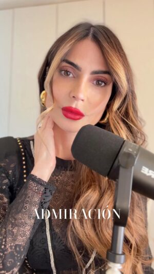 Caterina Valentino Instagram - 𝐄𝐬𝐭á𝐧 𝐝𝐞 𝐚𝐜𝐮𝐞𝐫𝐝𝐨⁉️
Compártelo a lo mejor alguien necesita.
📌𝐃𝐚𝐭𝐞 𝐭𝐮 𝐥𝐮𝐠𝐚𝐫 𝐲 𝐚𝐥é𝐣𝐚𝐭𝐞 𝐝𝐞 𝐥𝐚 𝐭𝐨𝐱𝐢𝐜𝐢𝐝𝐚𝐝.
La envidia es tóxica. La crítica malsana lo es. Hacen daño. Entiende que al final te admiran. Aléjate de ellos y lo ➕importante:
𝐑𝐨𝐝é𝐚𝐭𝐞 𝐝𝐞 𝐠𝐞𝐧𝐭𝐞 𝐕 𝐈 𝐓 𝐀 𝐌 𝐈 𝐍 𝐀
♥️Los abrazo 🫂
#Reflexion #SaludMental #mentalHealth #AmorPropio