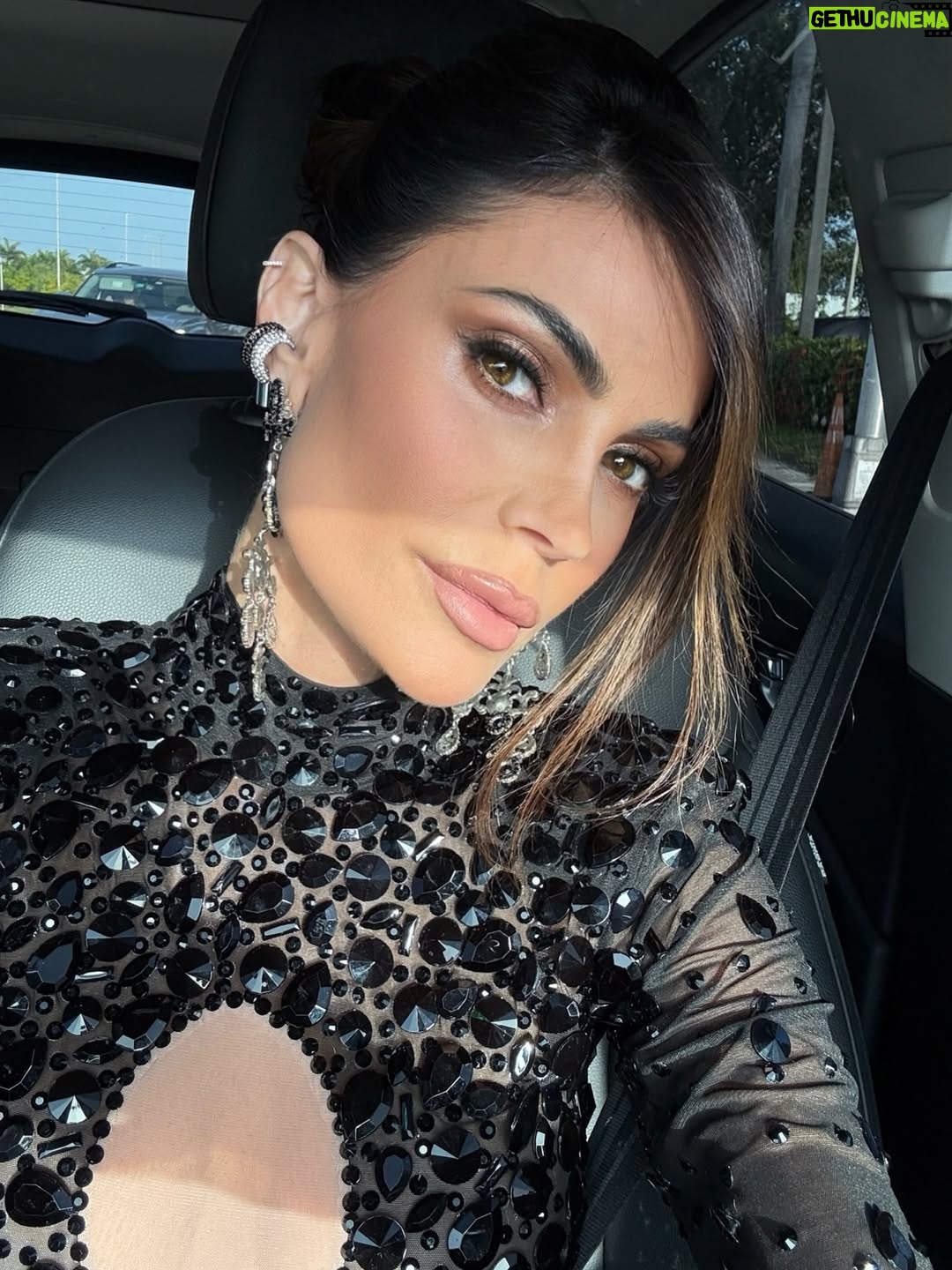 Caterina Valentino - 10.2K Likes - About last night 💫 
Thank you MIAMI for this incredible honor and recognition! 
Gracias @latinbusinessawards_ por este premio. 

Thank you FAMILY 𝐕𝐈𝐏 around the world. 
𝐄𝐬𝐭𝐞 𝐩𝐫𝐞𝐦𝐢𝐨 𝐞𝐬 𝐩𝐚𝐫𝐚 𝐮𝐬𝐭𝐞𝐝𝐞𝐬 
ARRIBA LATINOS ♥️
Stronger together!

#dress @ellaboutiquemiami 
#makeup @cesardiazvip 
#Hair @cesardiazvip @mghairbeautysalon 

	#AwardWinner #miami  #StrongerTogether